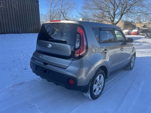 Used 2018 Kia Soul Base 4dr Crossover 6A image 6