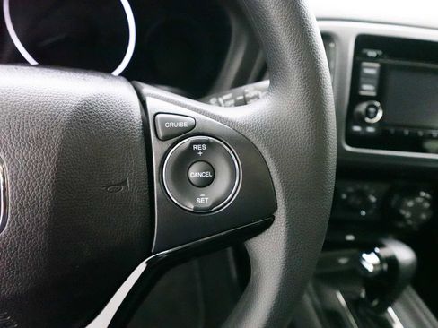 Certified 2020 Honda HR-V LX image 18