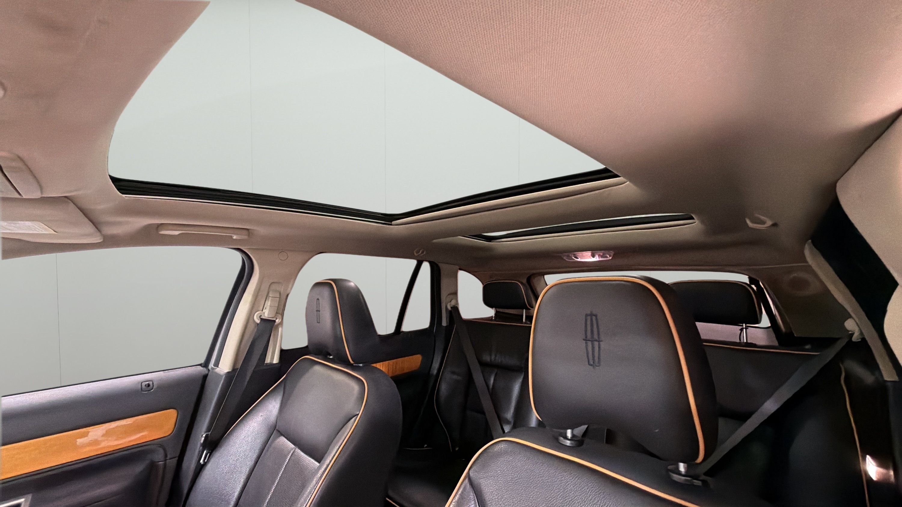 Used 2010 Lincoln MKX 2WD image 18