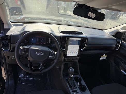 New 2025 Ford Ranger XLT w/ FX4 Off-Road Package image 13