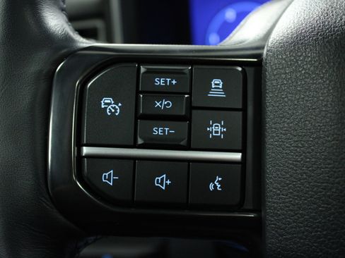 Used 2025 Ford F250 Platinum image 20