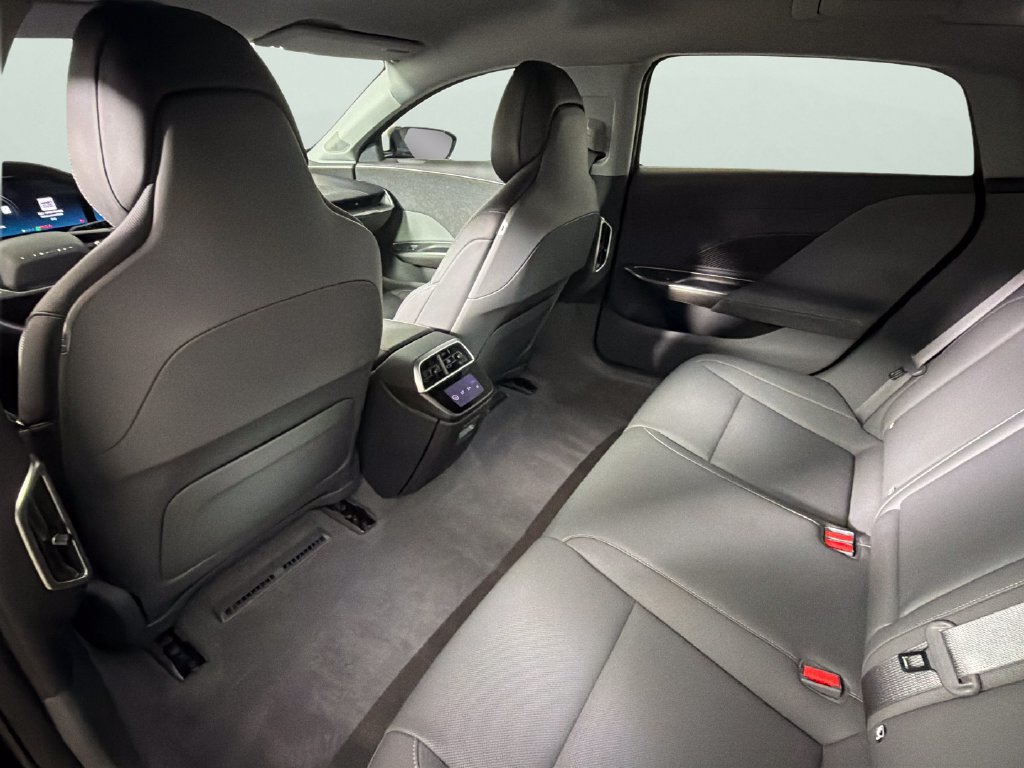 Used 2025 Lucid Air Pure RWD image 30