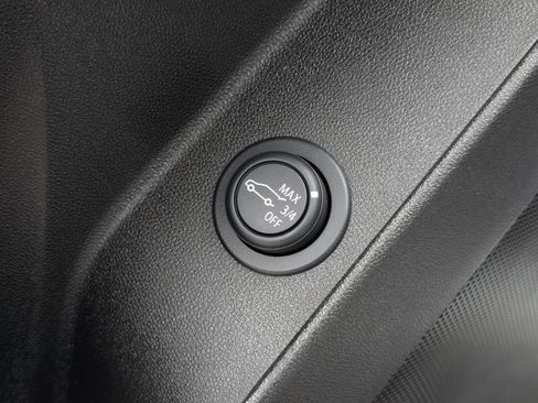 Used 2022 Chevrolet Equinox LT image 30