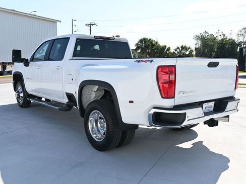 Used 2025 Chevrolet Silverado 3500 LT w/ Safety Package AWD/4WD image 6