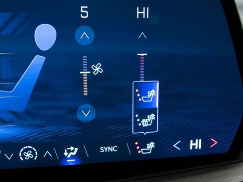 Used 2025 Chevrolet Tahoe LT image 27