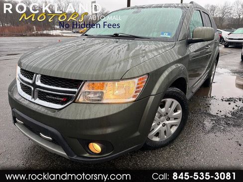 Used 2019 Dodge Journey SE image 1