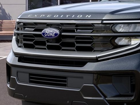 New 2027 Ford Expedition Platinum w/ Driver's Package AWD/4WD image 17