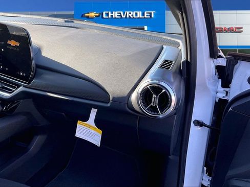 New 2026 Chevrolet Equinox EV LT FWD image 26
