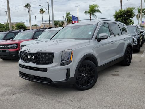 Used 2022 Kia Telluride EX w/ EX Premium Package AWD/4WD image 1