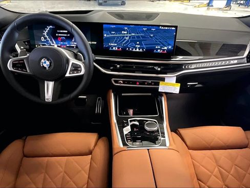New 2026 BMW X6 xDrive40i image 5
