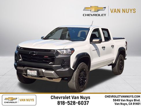 Used 2024 Chevrolet Colorado Trail Boss w/ LPO, Skid Plate Package AWD/4WD image 1