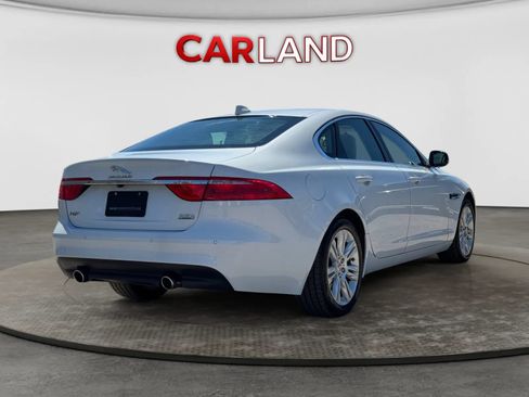 Used 2016 Jaguar XF Premium AWD/4WD image 6