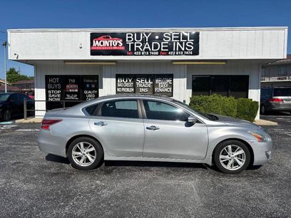 Used 2013 Nissan Altima 2.5 SL w/ 2.5 Moonroof Pkg