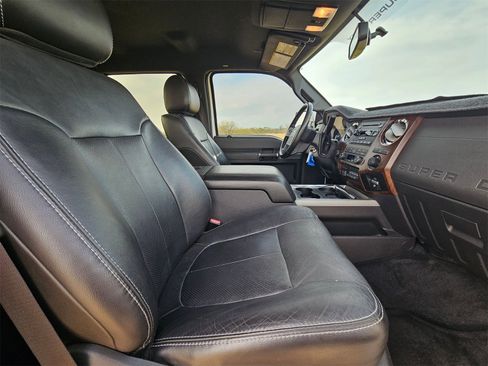 Used 2012 Ford F350 Lariat w/ Chrome Pkg image 21