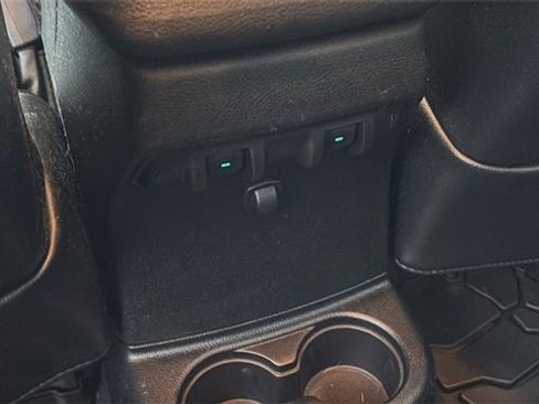 Used 2014 Jeep Wrangler Unlimited Sahara w/ Connectivity Group image 8