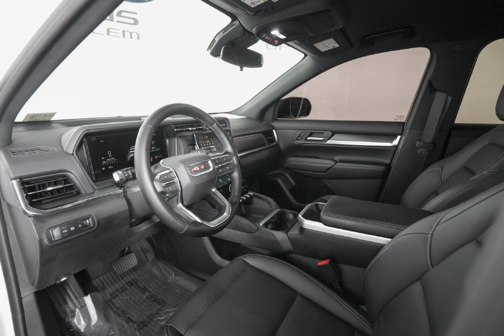 Used 2026 GMC Terrain Elevation w/ Elevation Premium Package FWD image 10