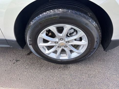 Used 2020 Chevrolet Equinox LS w/ LS Convenience Package image 41