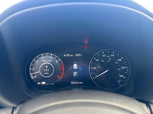 Used 2023 Nissan Kicks SV FWD image 7