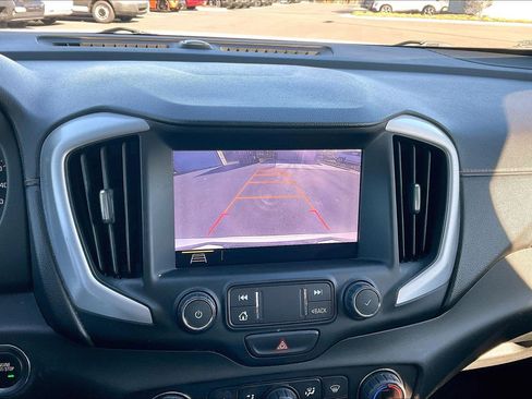 Used 2020 GMC Terrain SLT image 14