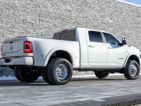Used 2023 RAM 3500 Limited image 9