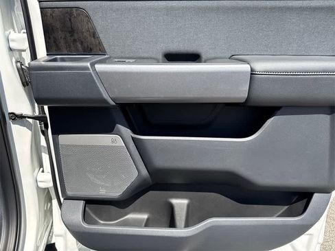 New 2025 Ford F250 Lariat w/ Lariat Ultimate Package image 15