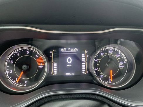 Used 2020 Jeep Cherokee Latitude Plus image 20