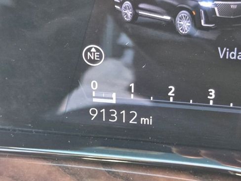 Used 2022 Cadillac Escalade Sport Platinum image 35