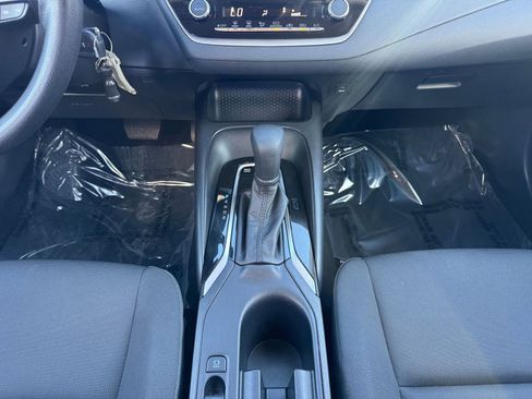 Used 2025 Toyota Corolla LE image 39