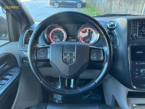 Used 2020 Dodge Grand Caravan SXT image 20