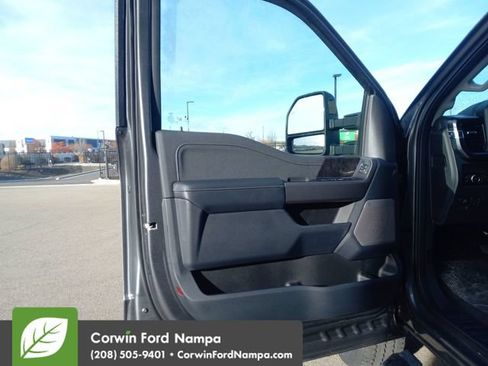 New 2026 Ford F250 Lariat w/ Black Appearance Package AWD/4WD image 10