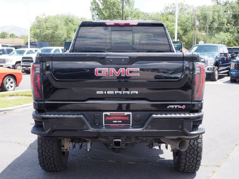 Used 2025 GMC Sierra 3500 AT4 w/ AT4 Premium Plus Package AWD/4WD image 5