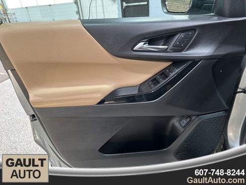 Used 2025 Chevrolet Equinox ACTIV w/ Safety and Technology Package image 12