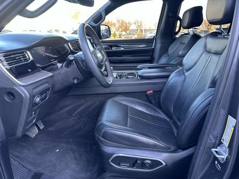 Used 2022 Jeep Wagoneer Series III w/ Premium Group I image 20