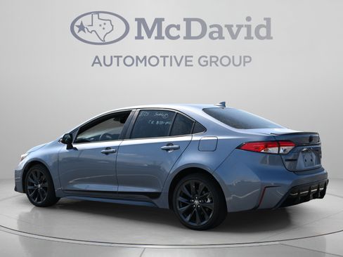 Used 2024 Toyota Corolla SE FWD image 2