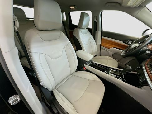 Used 2022 Jeep Compass Limited image 31