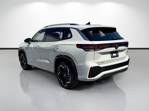 New 2026 Volkswagen Tiguan SEL R-Line AWD/4WD image 5