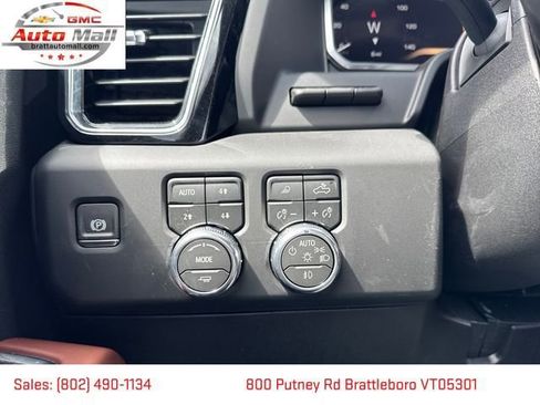 New 2026 GMC Sierra 3500 Denali Ultimate AWD/4WD image 16