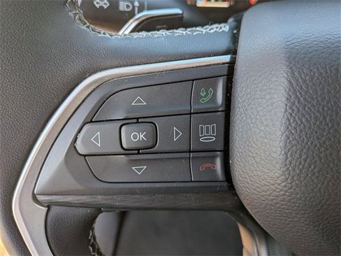 Used 2023 Jeep Grand Cherokee L Laredo image 18