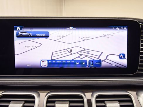 Used 2025 Mercedes-Benz GLS 450 4MATIC image 42