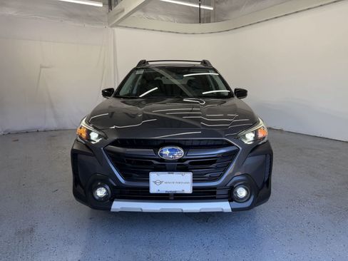 Used 2023 Subaru Outback Limited AWD/4WD image 8