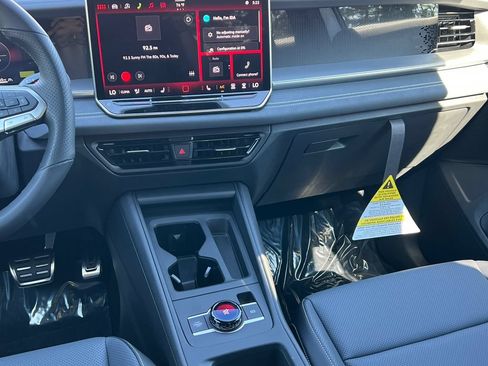 New 2026 Volkswagen Tiguan SE R-Line AWD/4WD image 32