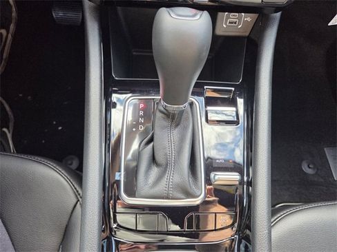 Used 2026 Jeep Compass Latitude image 23