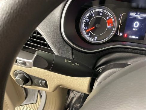 Used 2021 Jeep Cherokee Latitude image 13