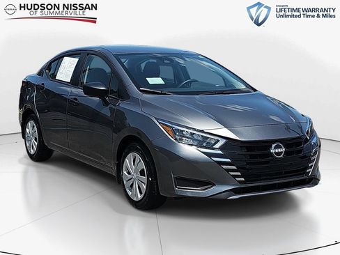 Used 2025 Nissan Versa S w/ Trunk Package FWD image 1