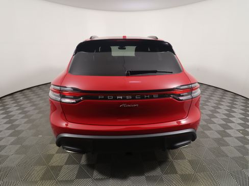 New 2026 Porsche Macan image 4