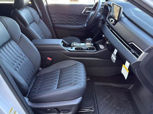 New 2026 Mitsubishi Outlander 4WD Plug-In Hybrid image 25
