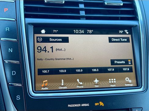 Used 2017 Lincoln MKX Reserve image 16