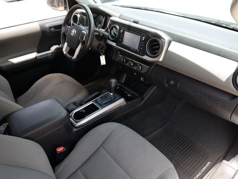 Used 2016 Toyota Tacoma SR5 w/ Towing Package RWD image 22