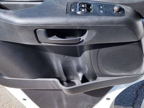 Used 2025 RAM ProMaster 2500 w/ Convenience Group FWD image 6