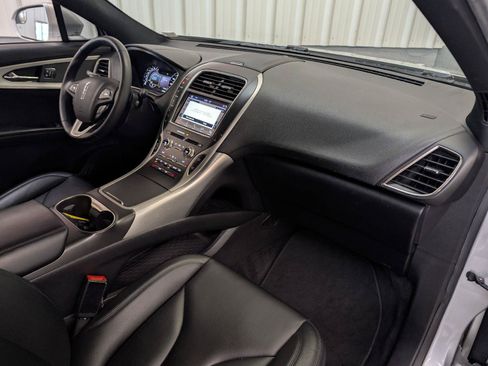 Used 2016 Lincoln MKX Premiere FWD image 5